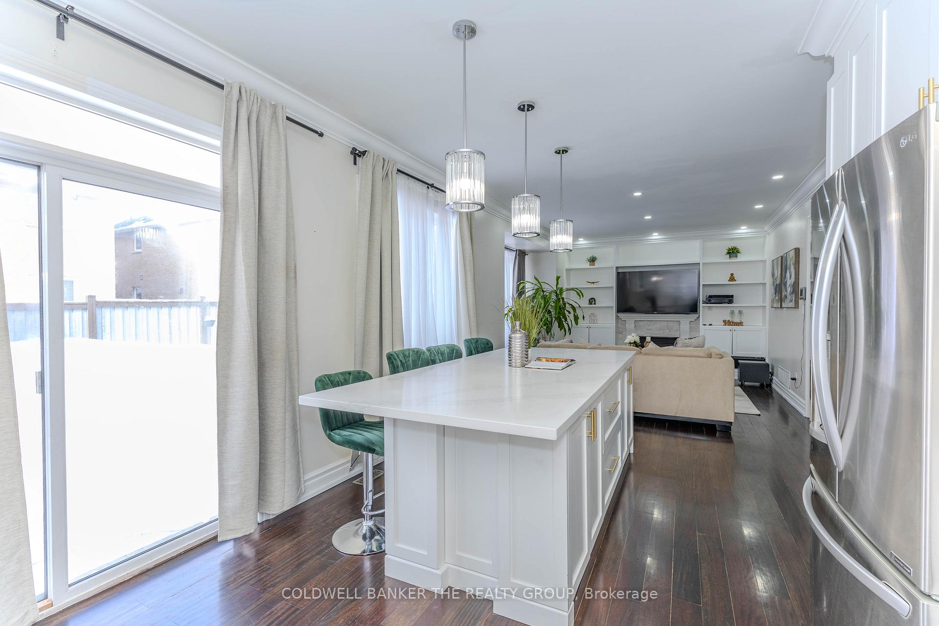 Photo 17 of 14 Bramtrail Gate, Brampton, Northwest Sandalwood Parkway — HOMEH