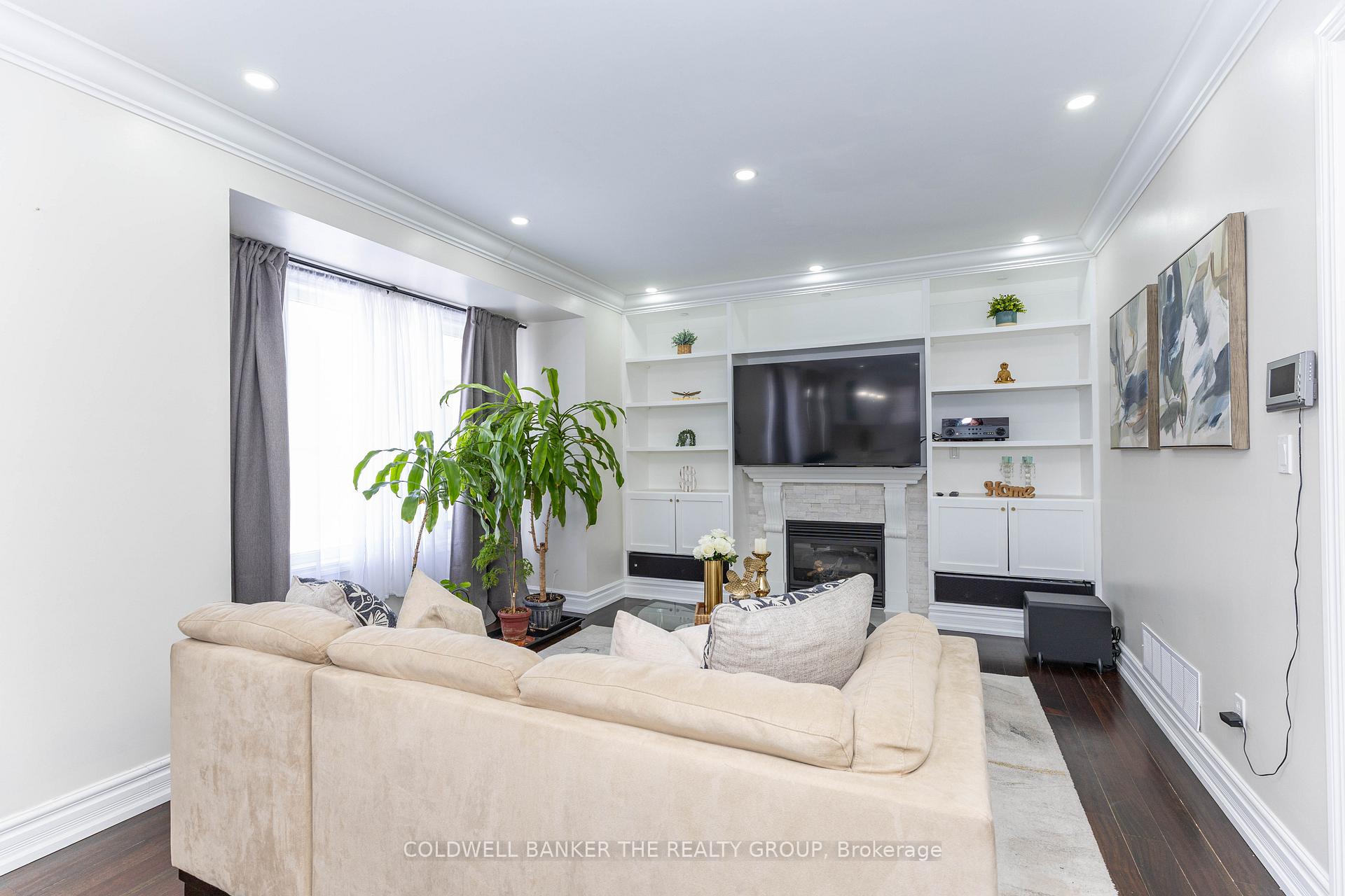 Photo 19 of 14 Bramtrail Gate, Brampton, Northwest Sandalwood Parkway — HOMEH