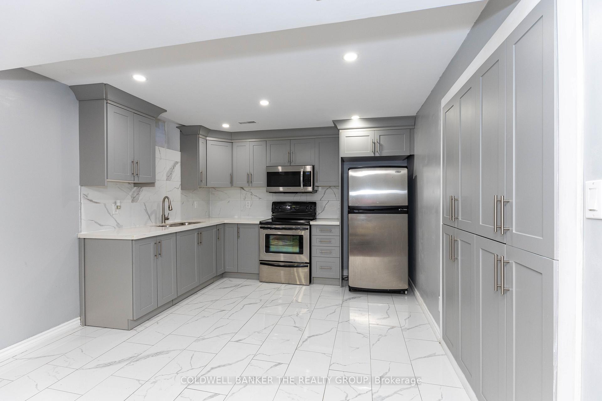 Photo 36 of 14 Bramtrail Gate, Brampton, Northwest Sandalwood Parkway — HOMEH