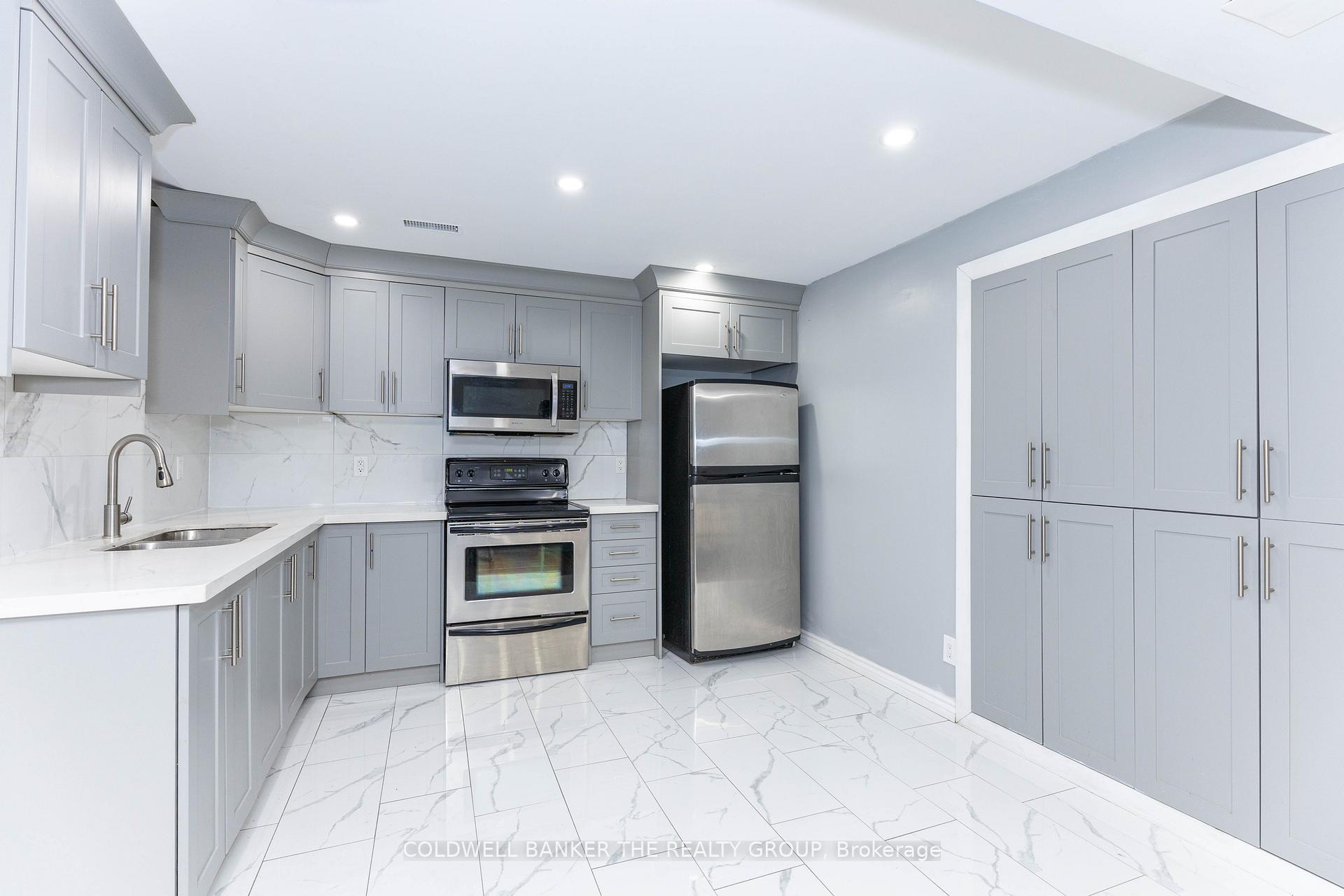 Photo 37 of 14 Bramtrail Gate, Brampton, Northwest Sandalwood Parkway — HOMEH