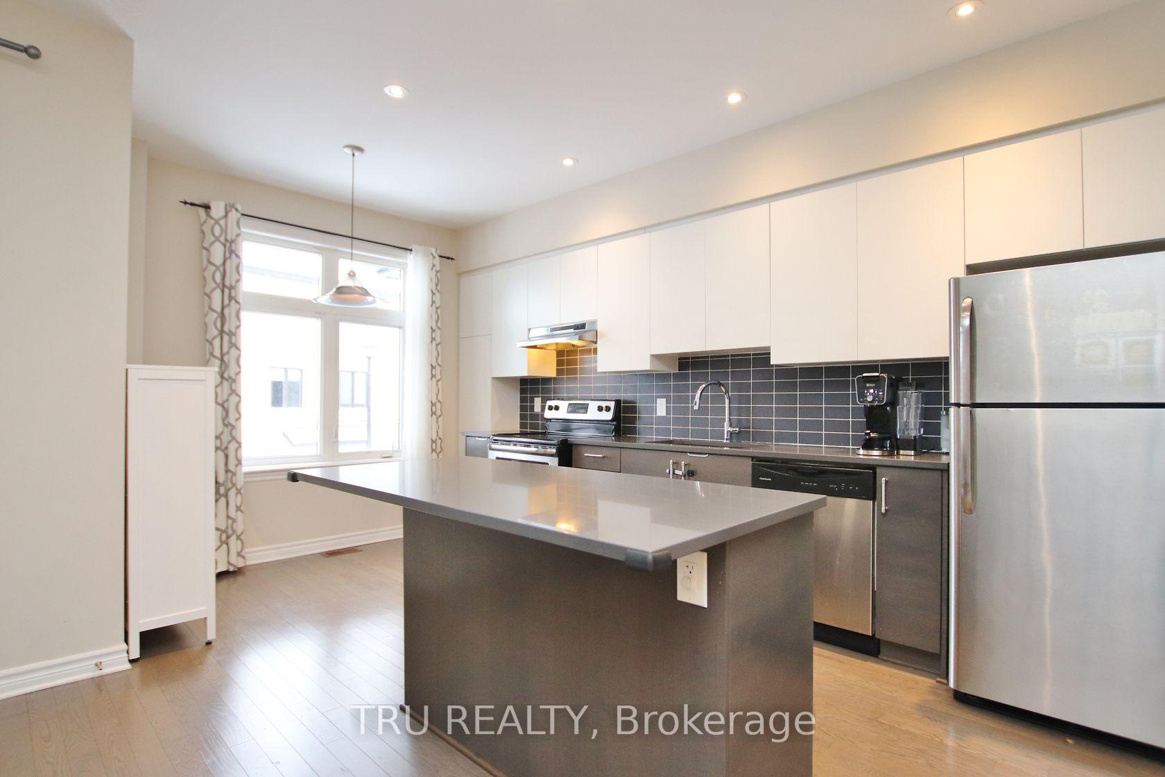 Photo 12 of 304 Malmo Private, Ottawa, Riverside South/Gloucester Glen — HOMEH