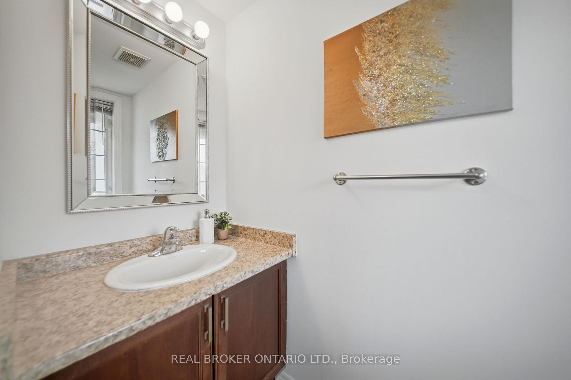 Photo 9 of 29 Waterbridge Street, Hamilton, Stoney Creek Mountain — HOMEH
