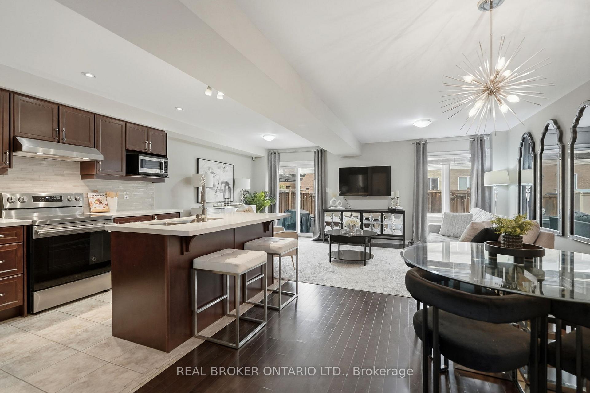 Photo 11 of 29 Waterbridge Street, Hamilton, Stoney Creek Mountain — HOMEH