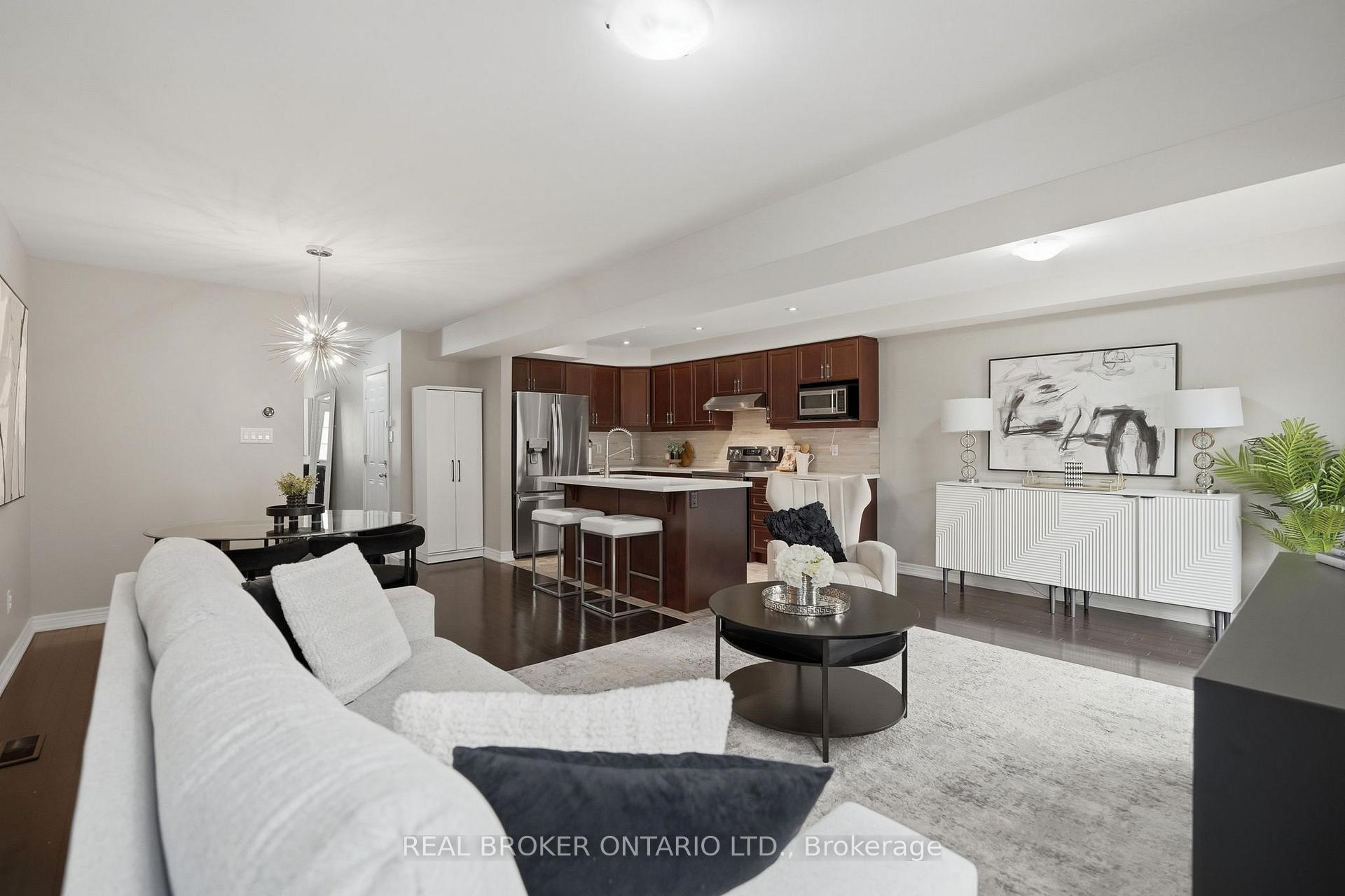 Photo 20 of 29 Waterbridge Street, Hamilton, Stoney Creek Mountain — HOMEH