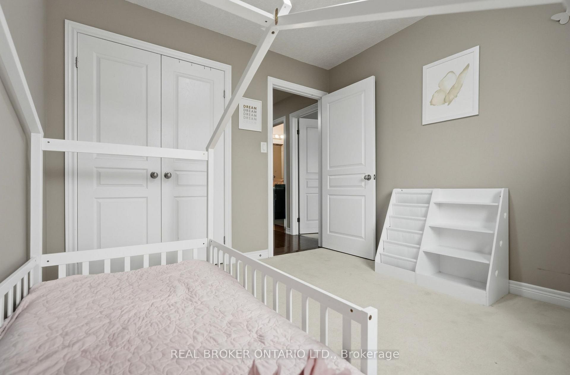 Photo 26 of 29 Waterbridge Street, Hamilton, Stoney Creek Mountain — HOMEH