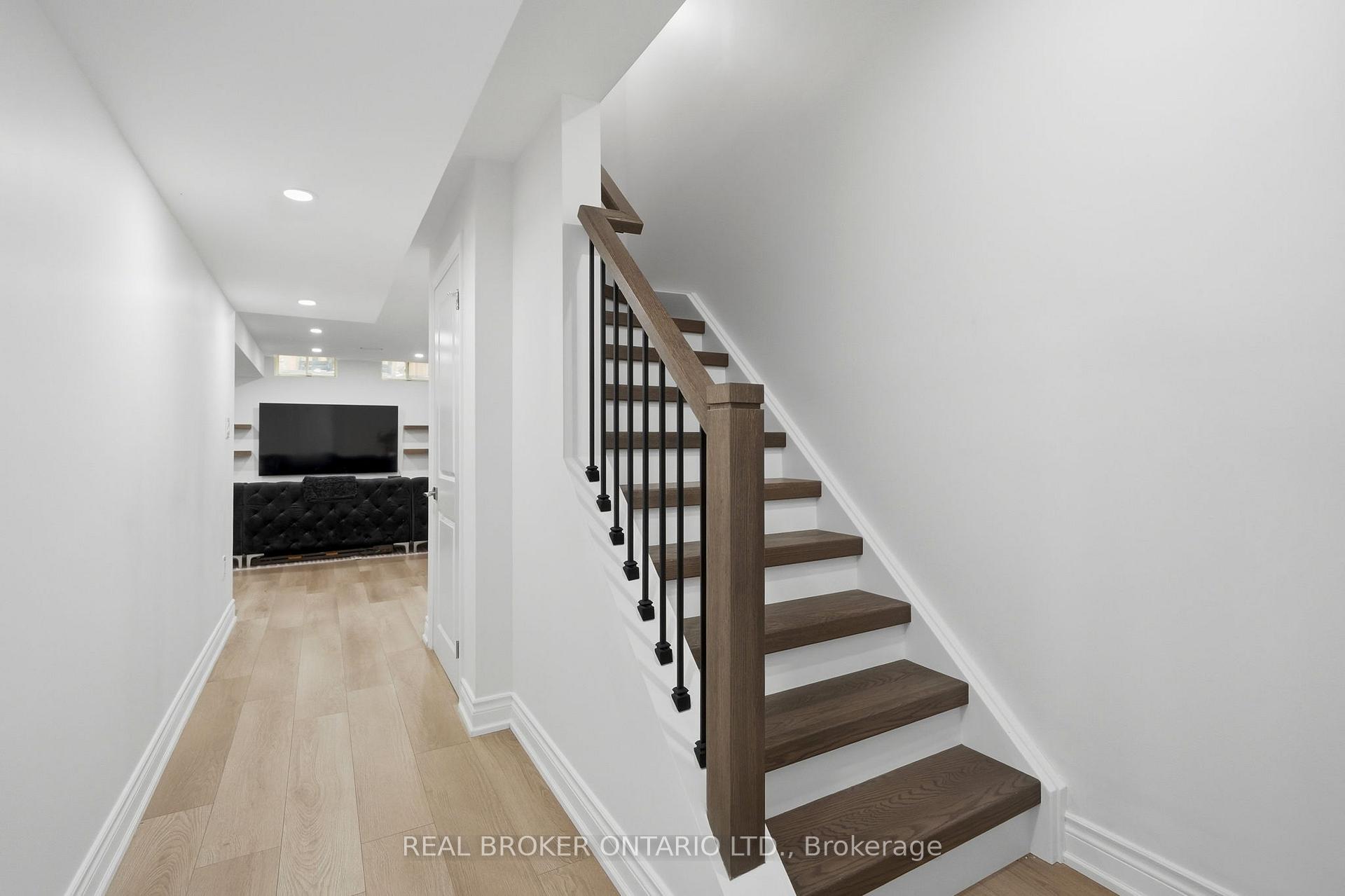 Photo 33 of 29 Waterbridge Street, Hamilton, Stoney Creek Mountain — HOMEH