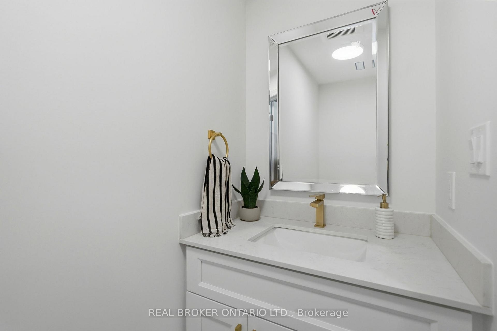 Photo 39 of 29 Waterbridge Street, Hamilton, Stoney Creek Mountain — HOMEH