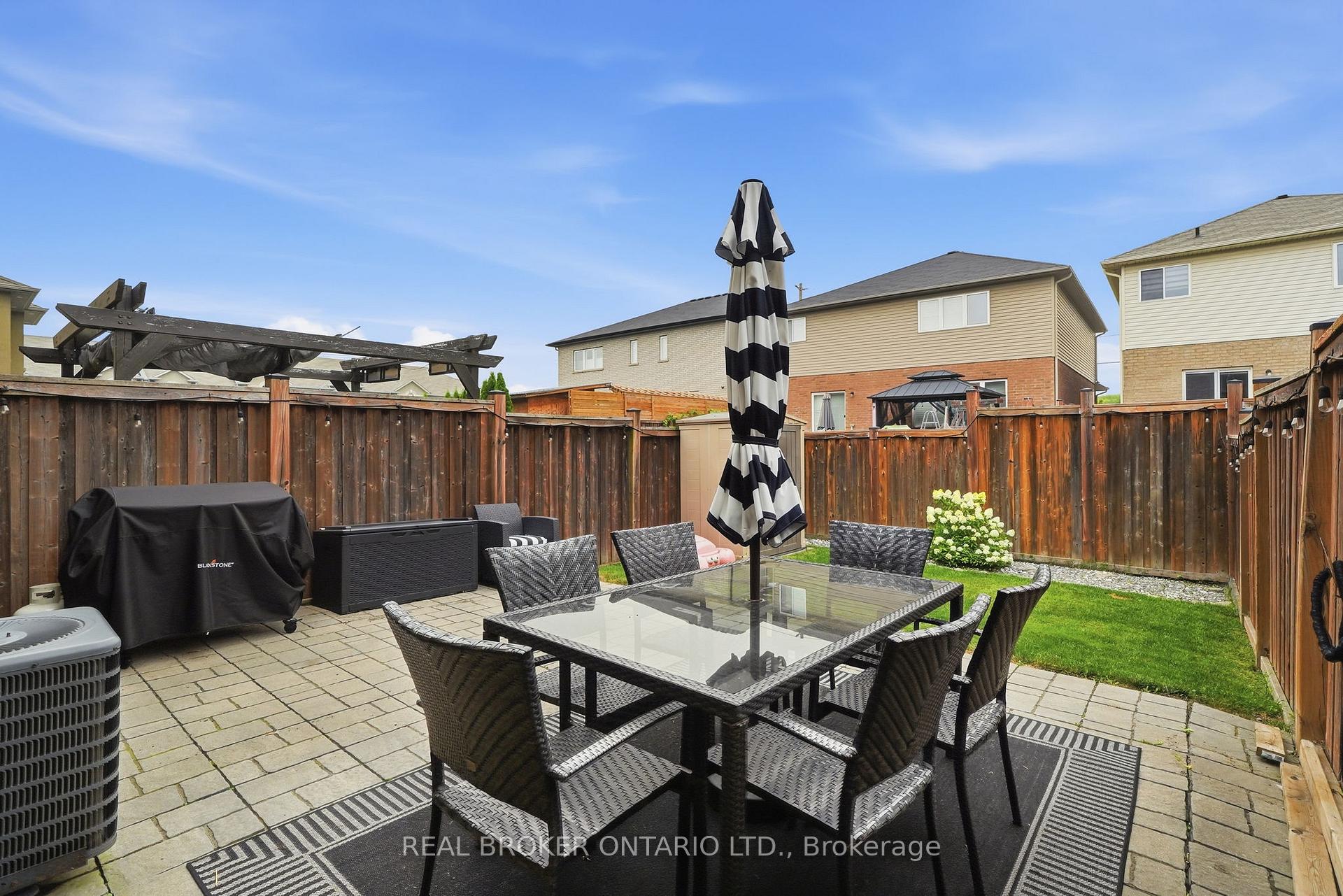 Photo 41 of 29 Waterbridge Street, Hamilton, Stoney Creek Mountain — HOMEH