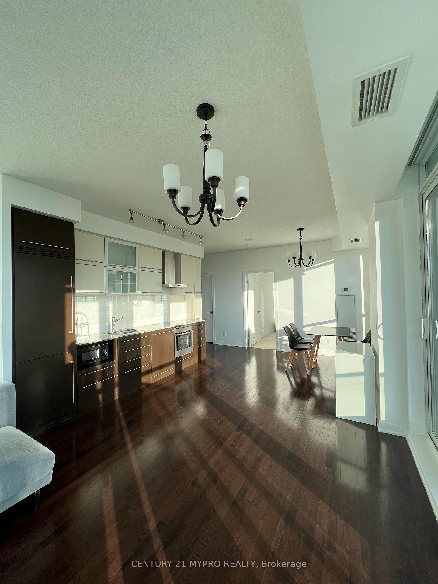 Photo 4 of Unit 2401, 770 Bay Street, Toronto, Bay Street Corridor — HOMEH