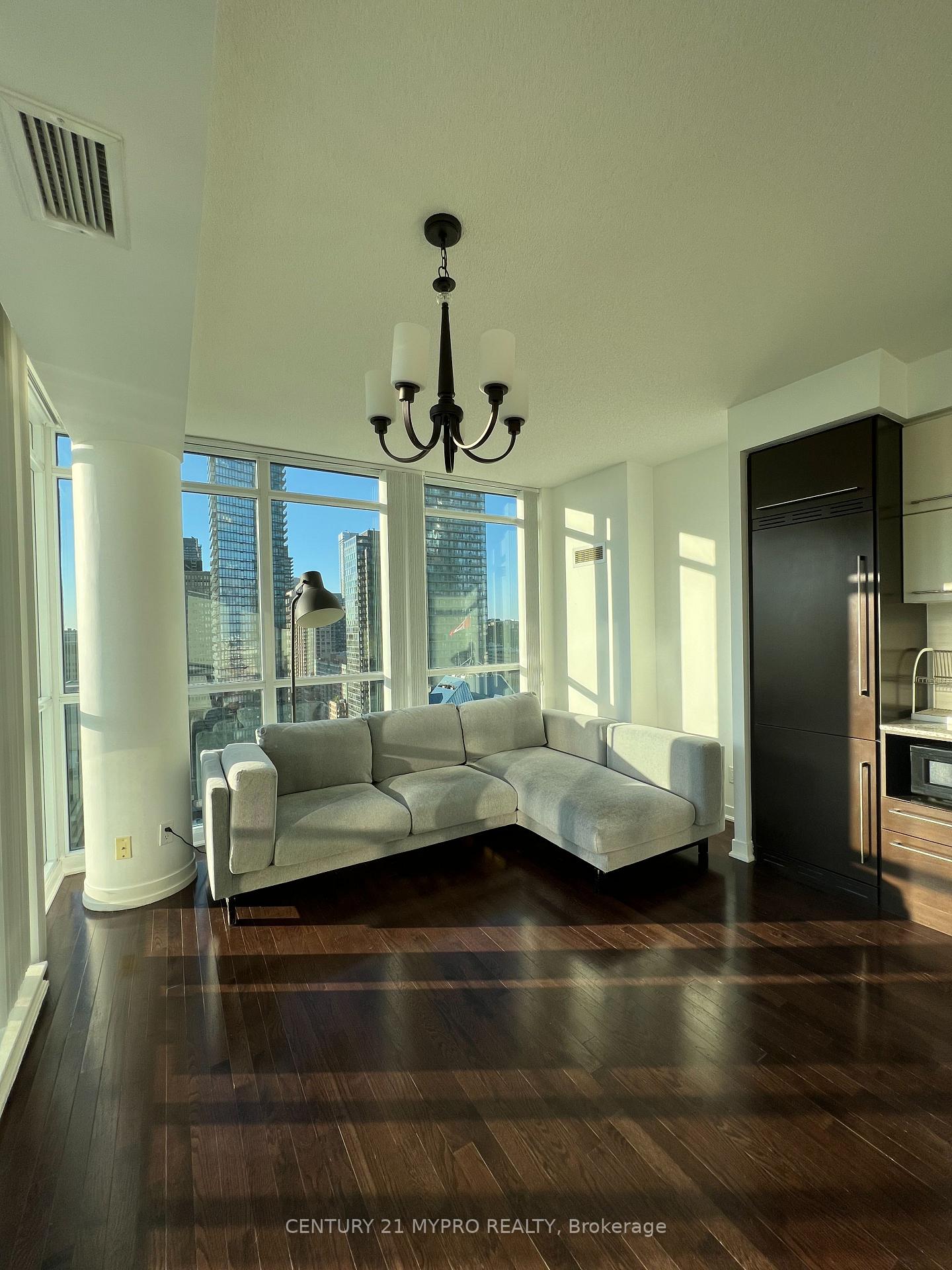 Photo 5 of Unit 2401, 770 Bay Street, Toronto, Bay Street Corridor — HOMEH