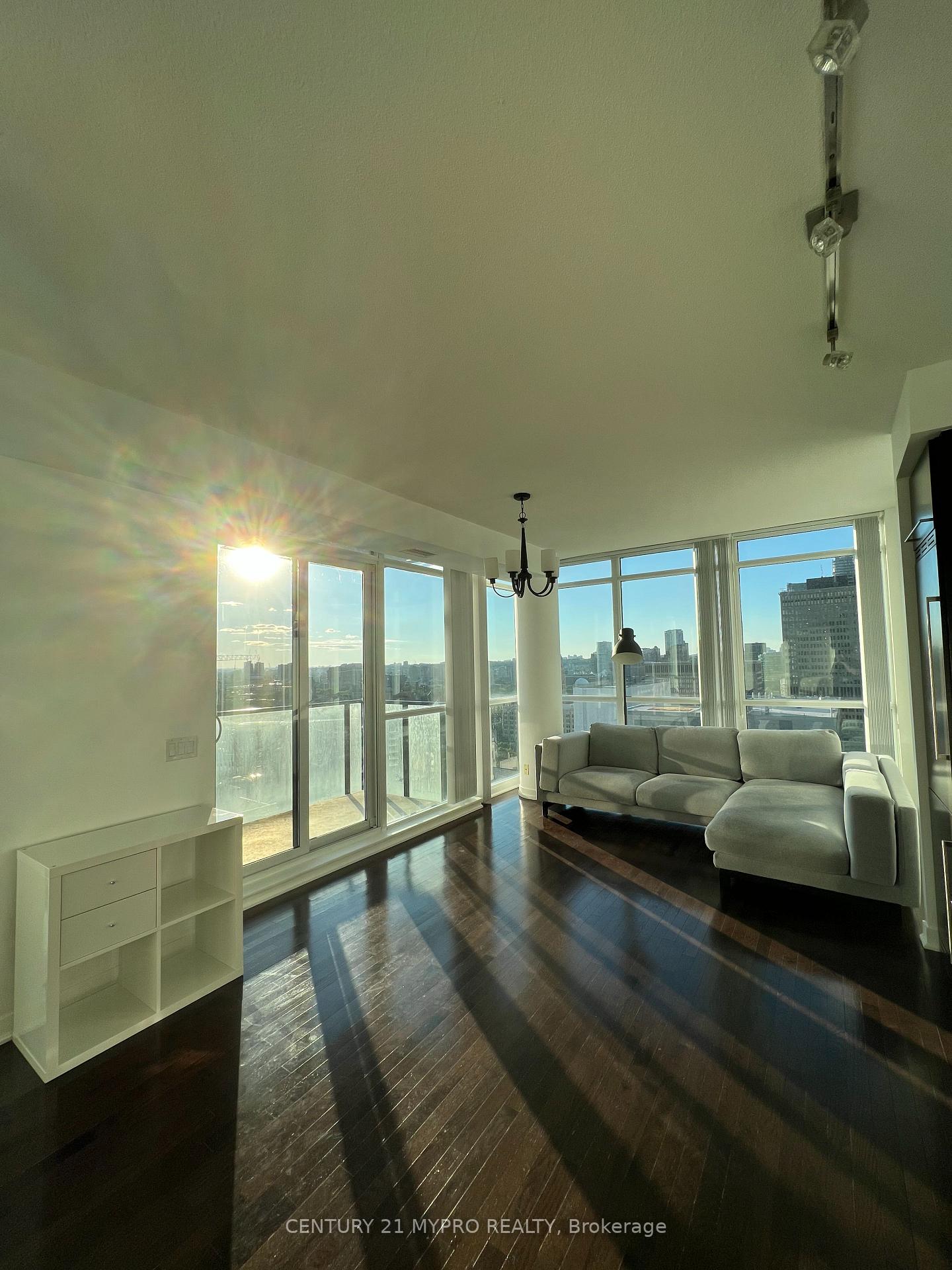 Photo 6 of Unit 2401, 770 Bay Street, Toronto, Bay Street Corridor — HOMEH