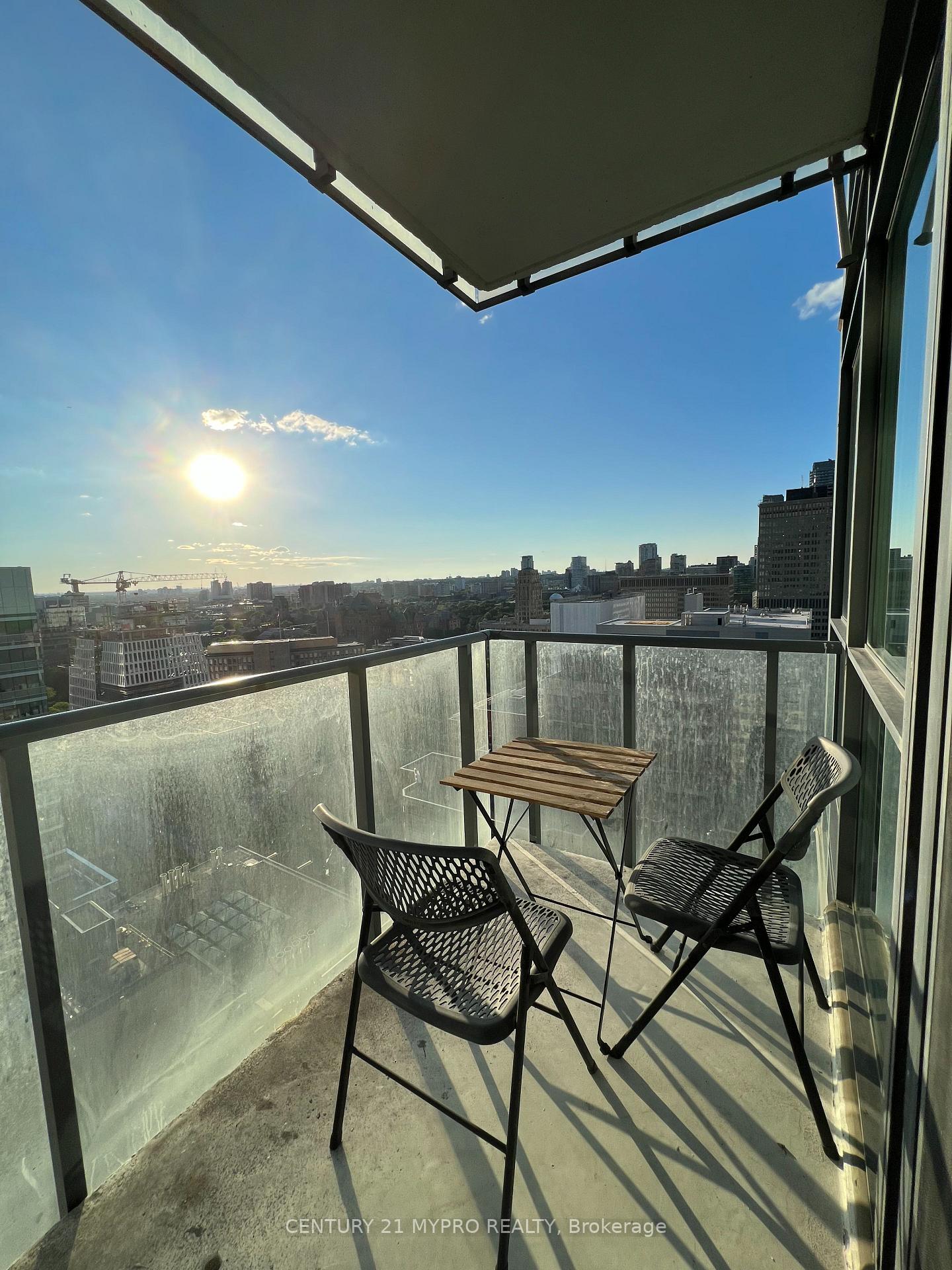 Photo 7 of Unit 2401, 770 Bay Street, Toronto, Bay Street Corridor — HOMEH