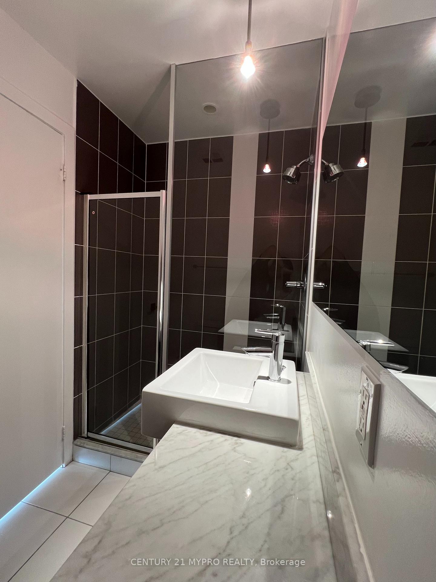 Photo 16 of Unit 2401, 770 Bay Street, Toronto, Bay Street Corridor — HOMEH