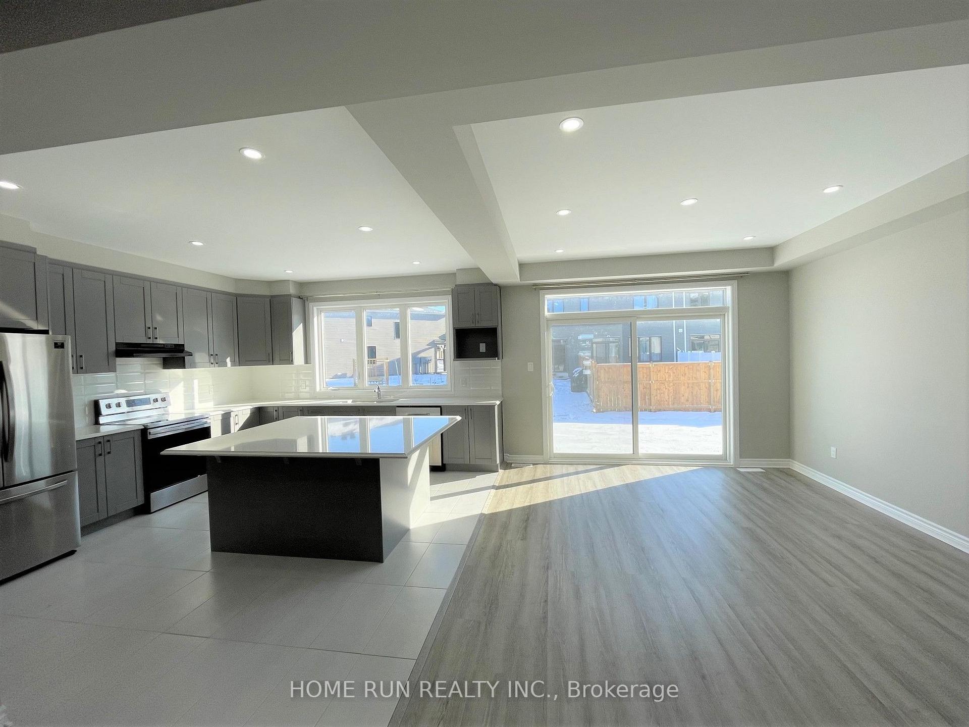 Photo 7 of 912 Rubicon Place, Ottawa, Kanata - Emerald Meadows/Trailwest — HOMEH