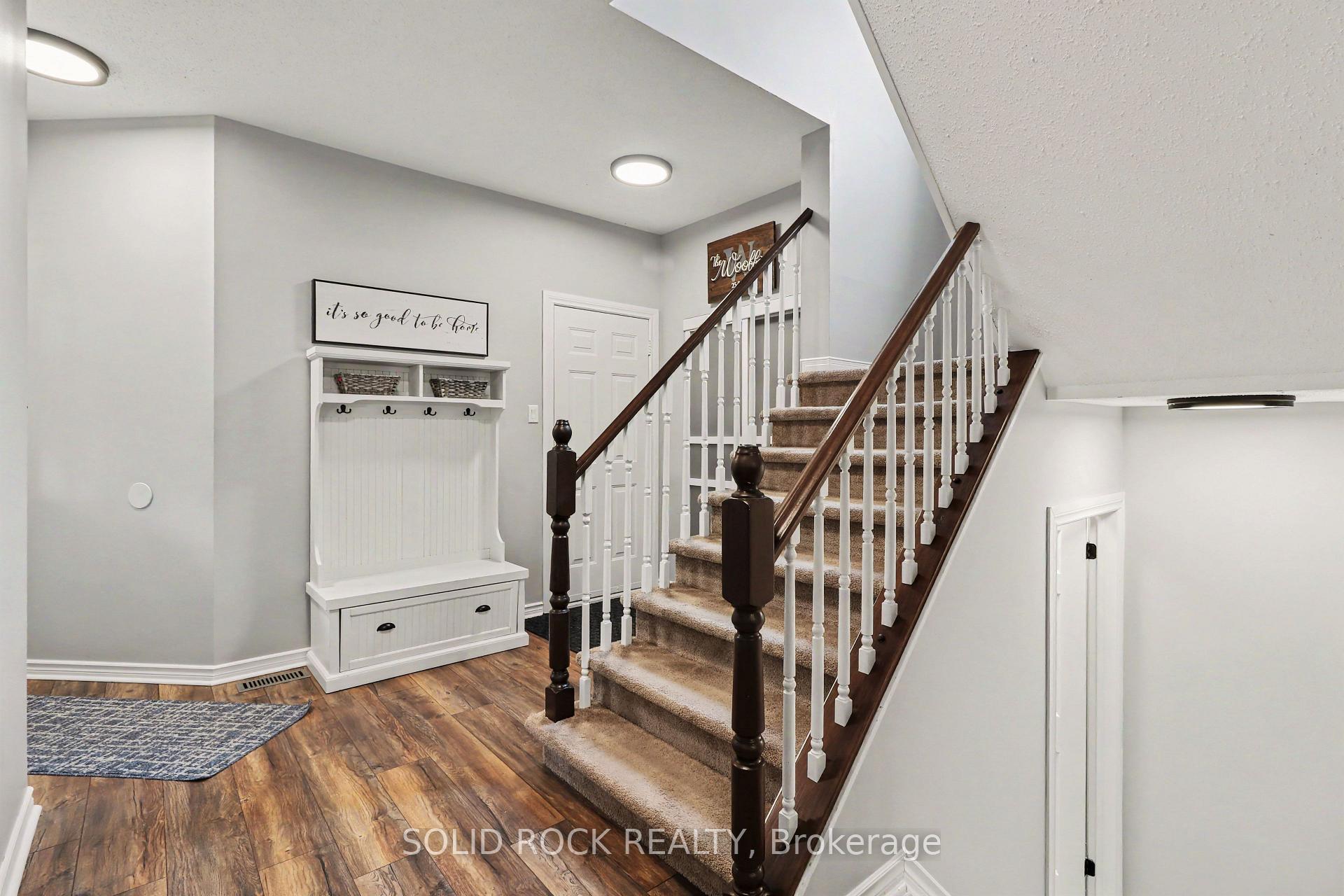 Photo 6 of 939 Como Crescent, Ottawa, Fallingbrook/Pineridge — HOMEH