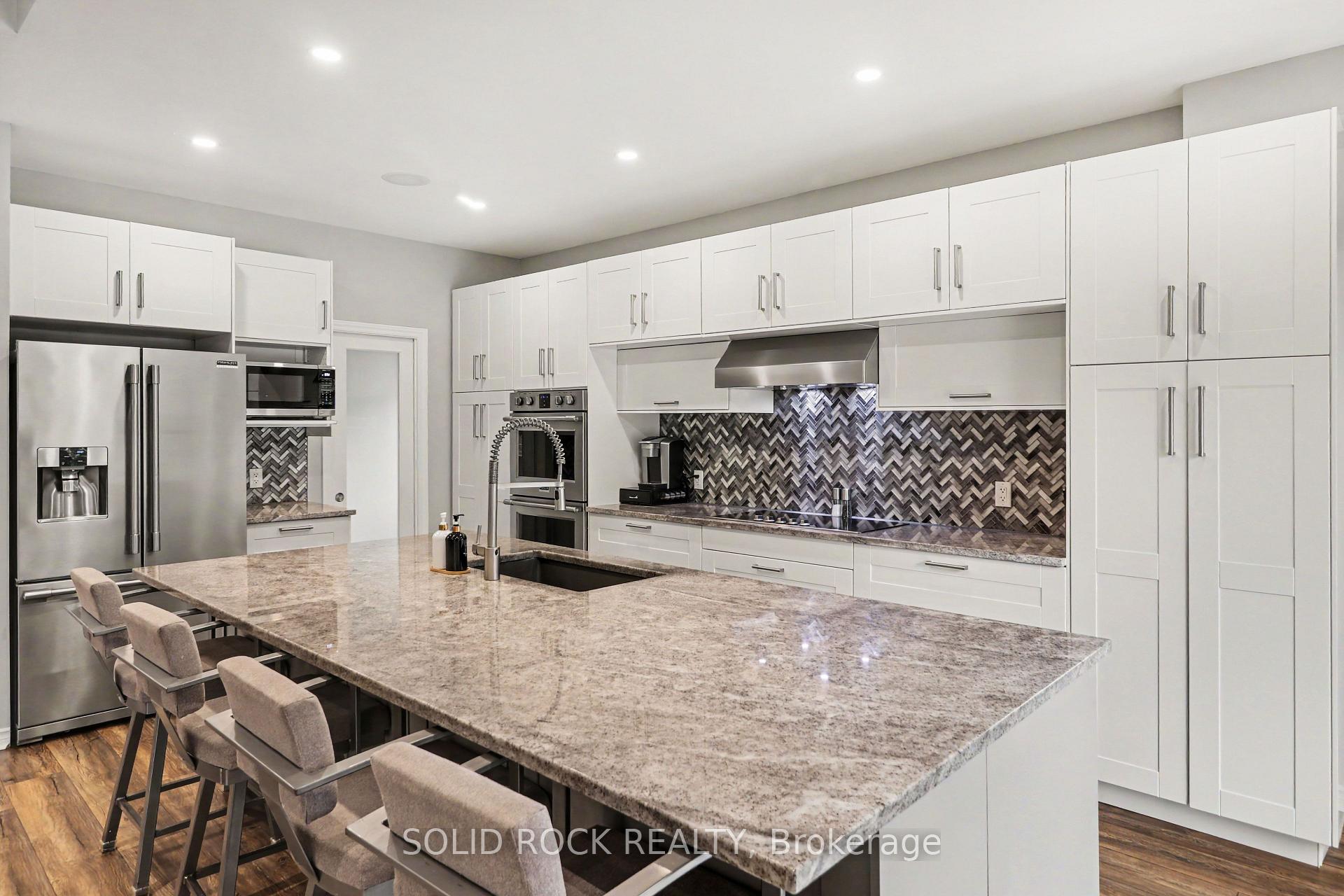 Photo 7 of 939 Como Crescent, Ottawa, Fallingbrook/Pineridge — HOMEH