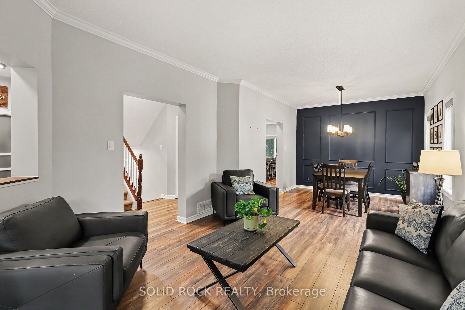 Photo 20 of 939 Como Crescent, Ottawa, Fallingbrook/Pineridge — HOMEH