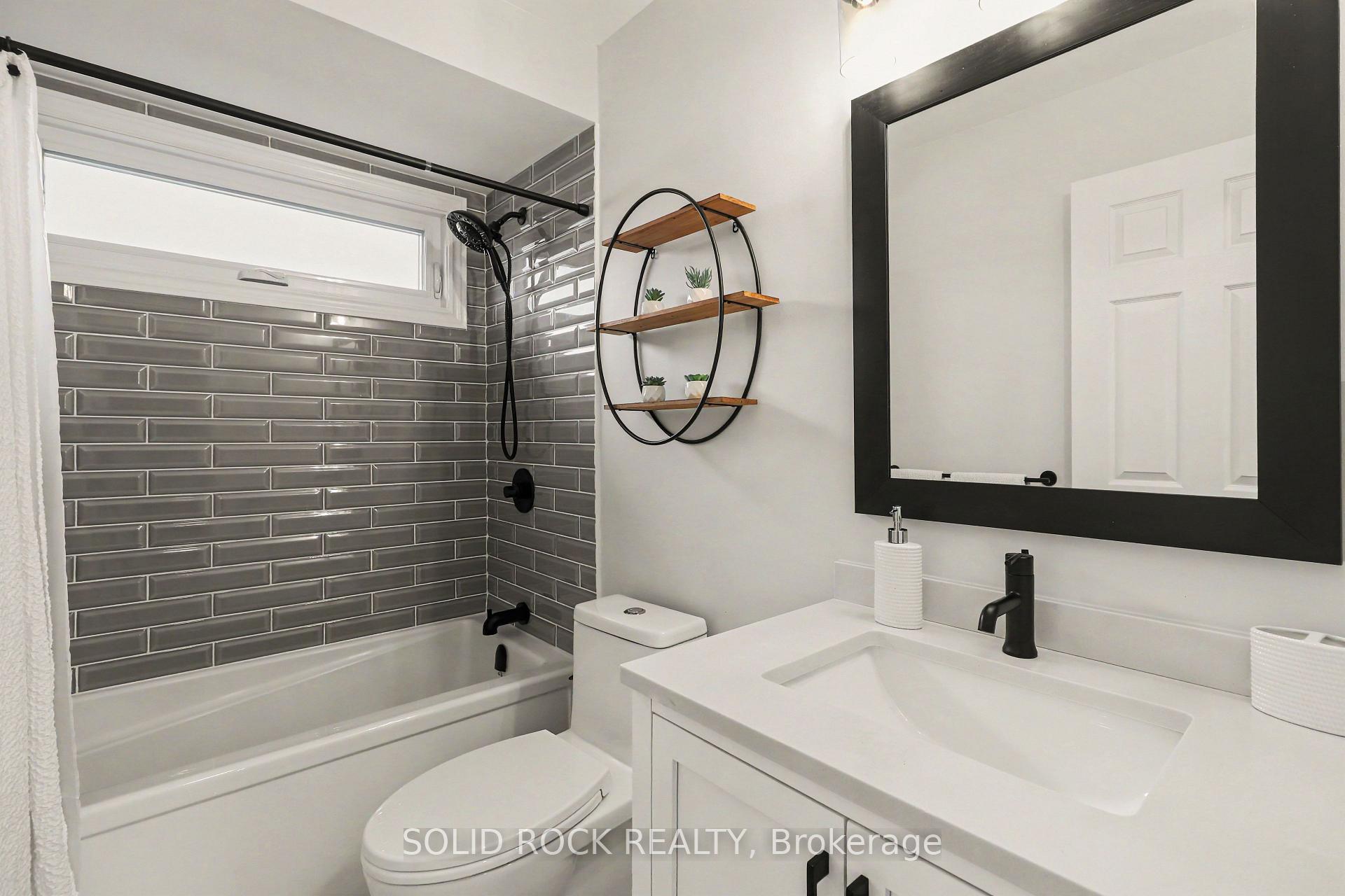 Photo 32 of 939 Como Crescent, Ottawa, Fallingbrook/Pineridge — HOMEH