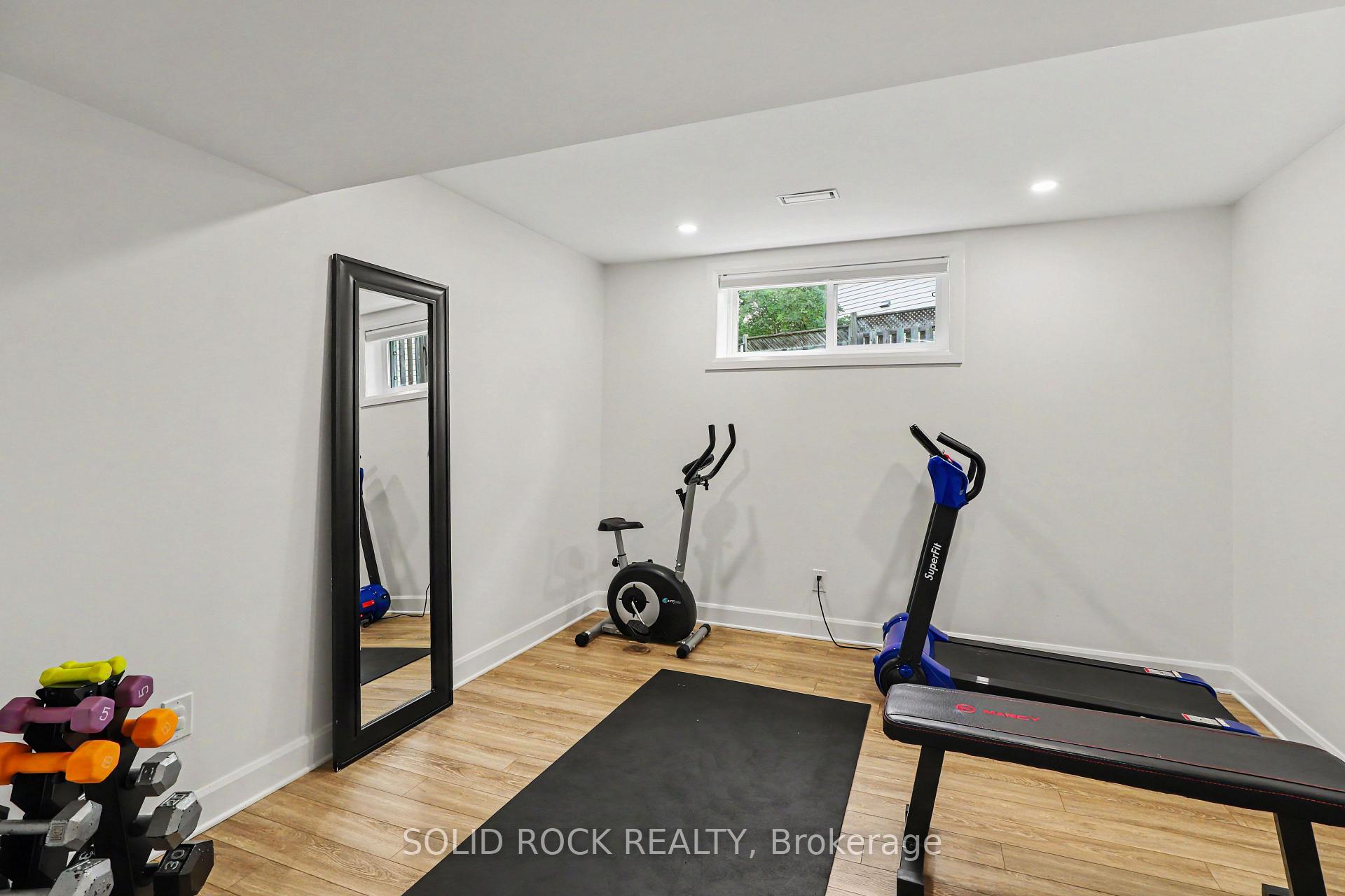 Photo 40 of 939 Como Crescent, Ottawa, Fallingbrook/Pineridge — HOMEH