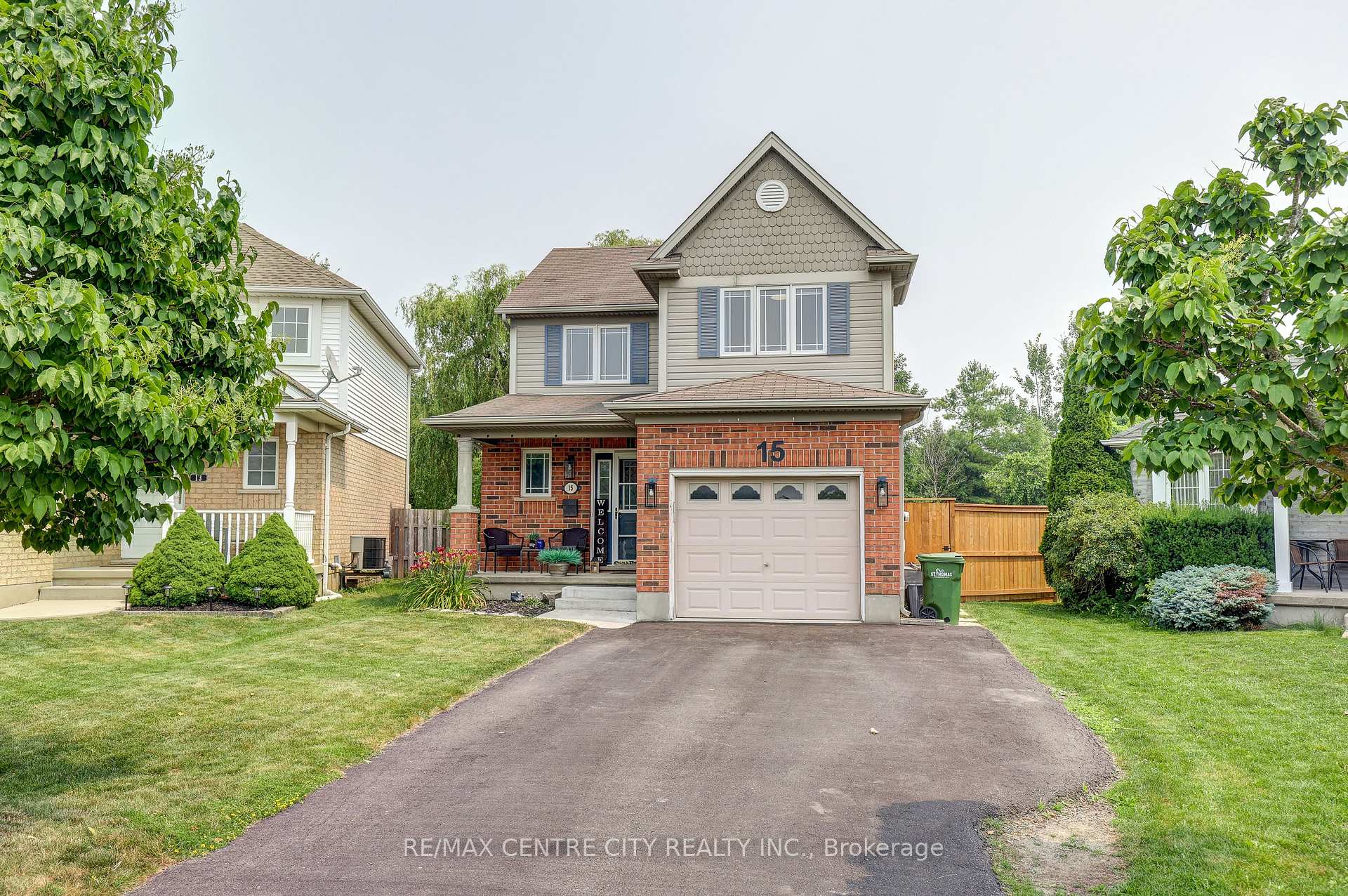 Photo 2 of 15 Schreyer Drive, St. Thomas — HOMEH