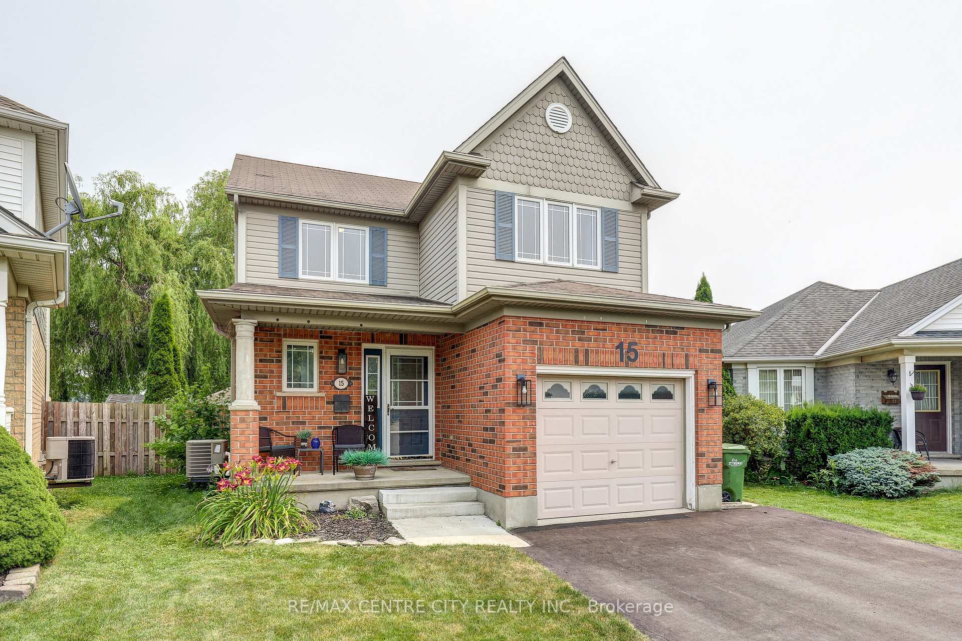 Photo 3 of 15 Schreyer Drive, St. Thomas — HOMEH