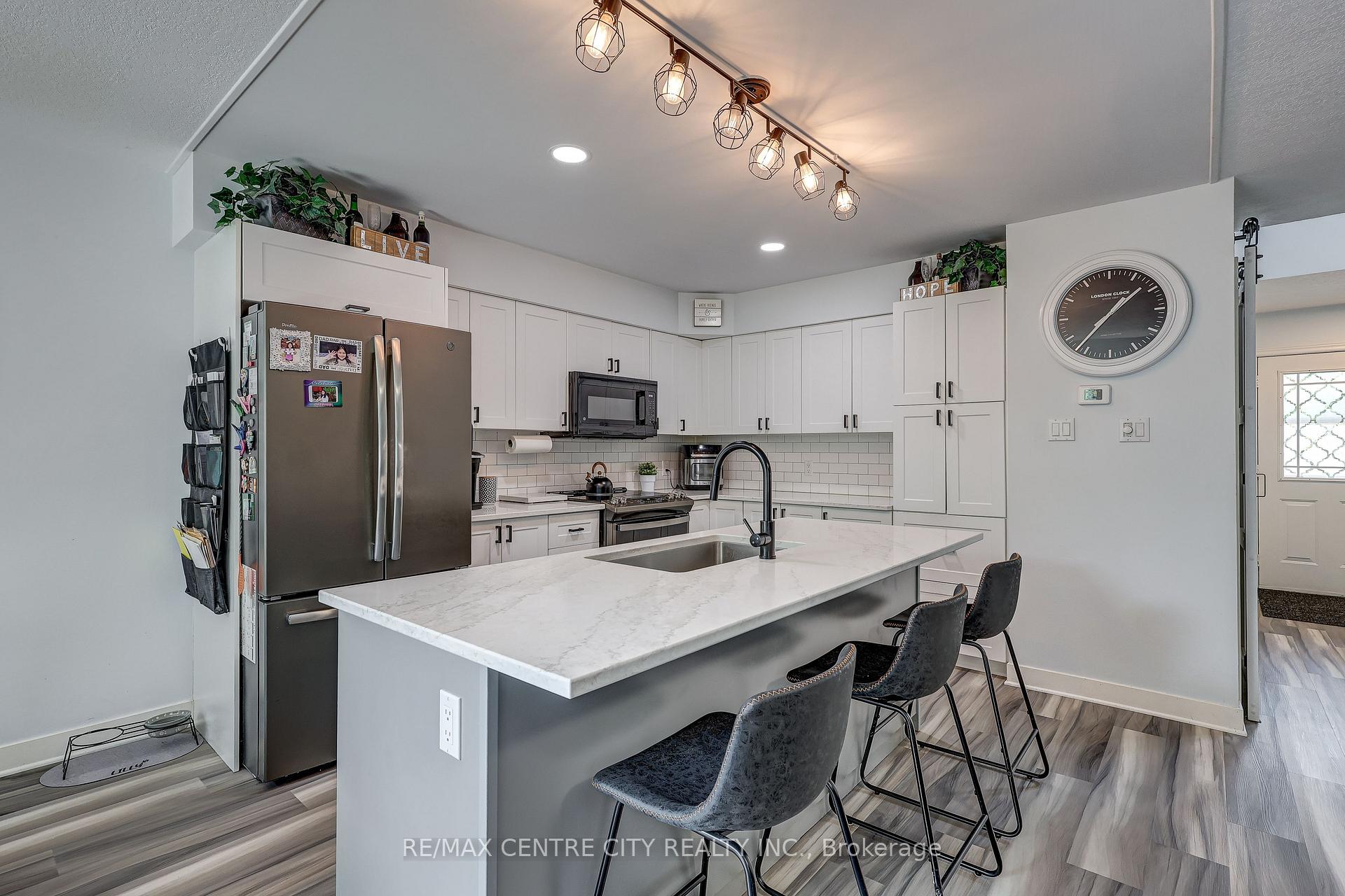 Photo 16 of 15 Schreyer Drive, St. Thomas — HOMEH