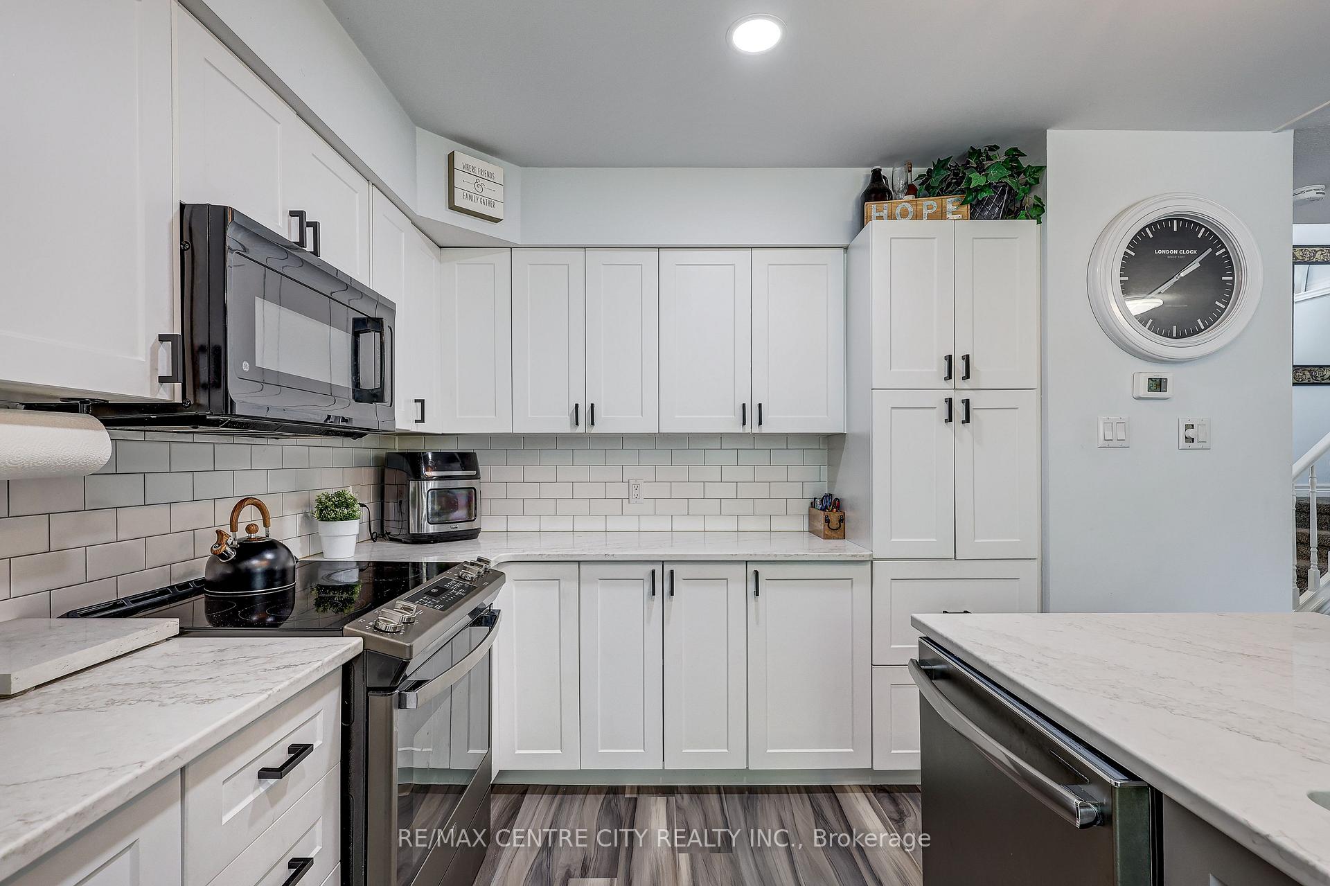 Photo 17 of 15 Schreyer Drive, St. Thomas — HOMEH