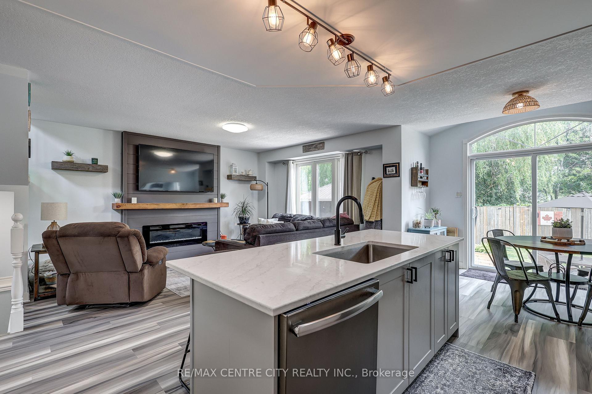 Photo 19 of 15 Schreyer Drive, St. Thomas — HOMEH