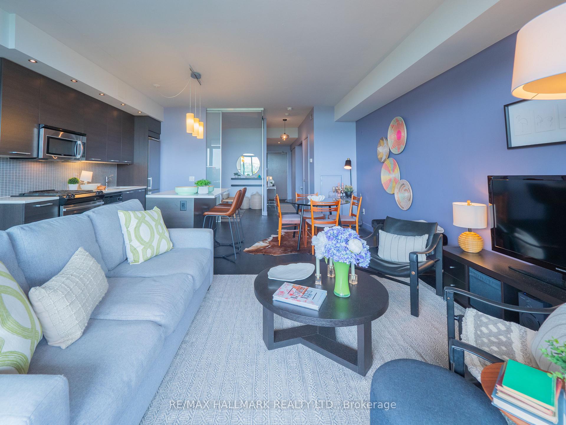 Photo 5 of Unit 602, 90 Broadview Avenue, Toronto, South Riverdale — HOMEH