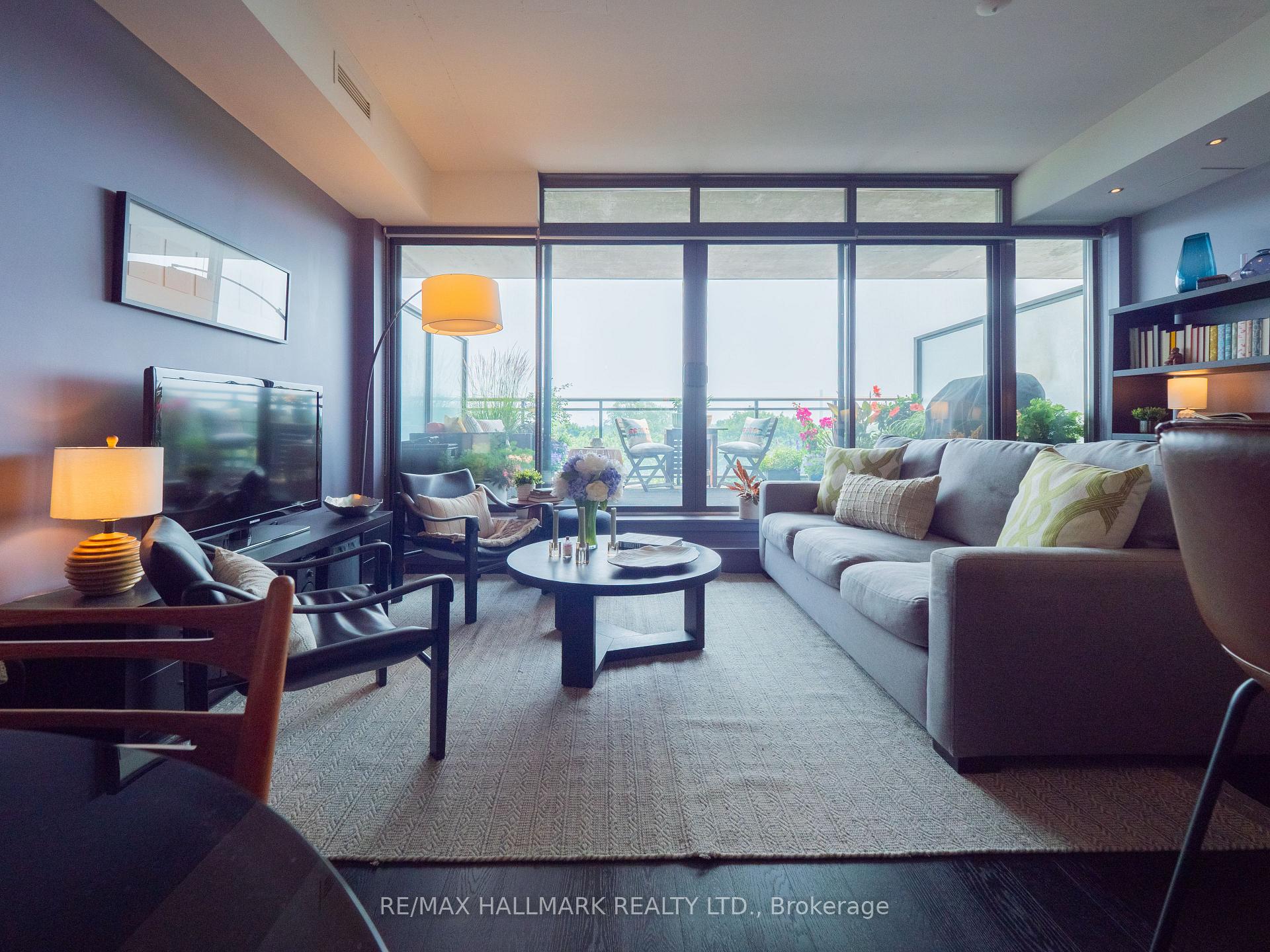 Photo 7 of Unit 602, 90 Broadview Avenue, Toronto, South Riverdale — HOMEH