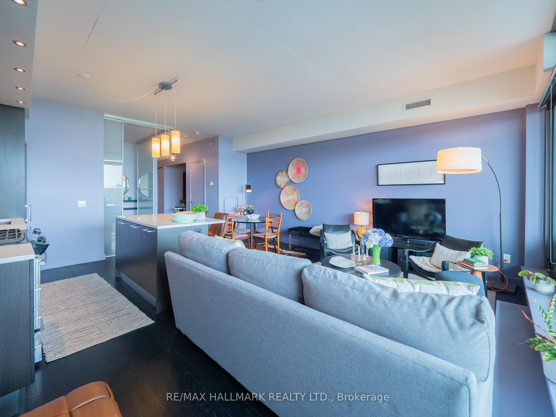 Photo 8 of Unit 602, 90 Broadview Avenue, Toronto, South Riverdale — HOMEH