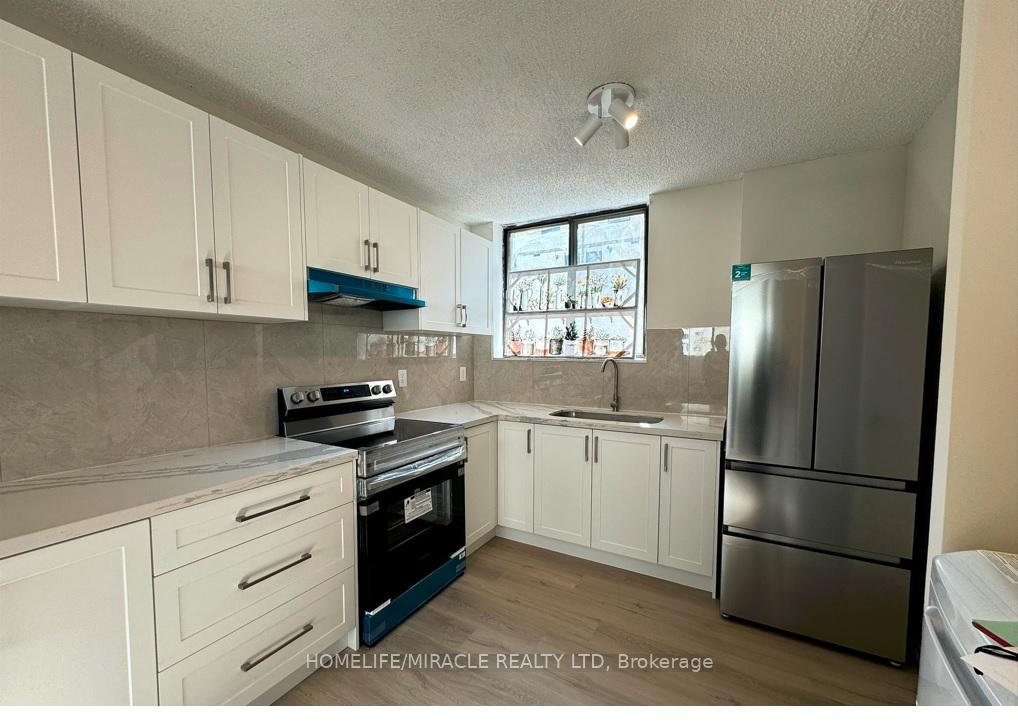 Photo 2 of Unit 303, 665 Kennedy Road, Scarborough, Kennedy Park — HOMEH