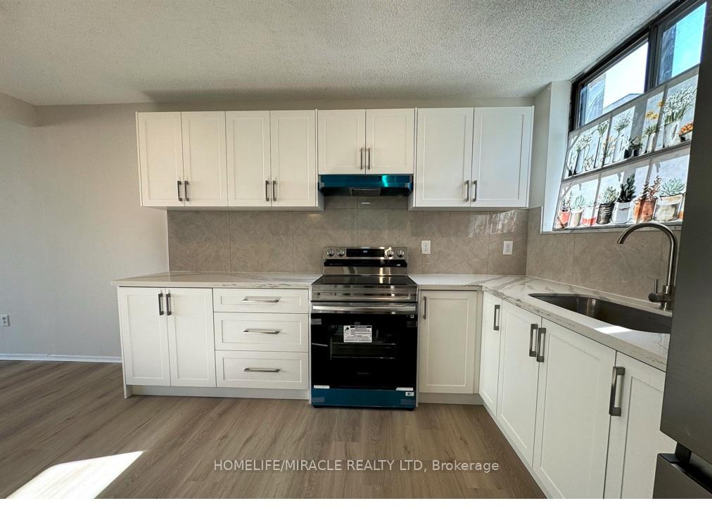 Photo 3 of Unit 303, 665 Kennedy Road, Scarborough, Kennedy Park — HOMEH
