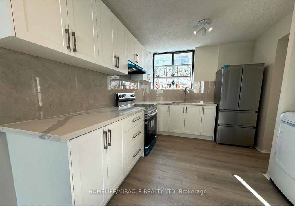 Photo 5 of Unit 303, 665 Kennedy Road, Scarborough, Kennedy Park — HOMEH