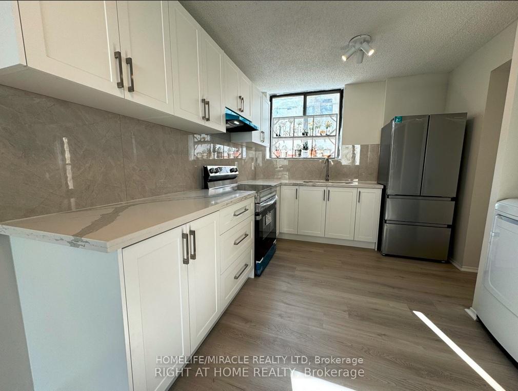 Photo 6 of Unit 303, 665 Kennedy Road, Scarborough, Kennedy Park — HOMEH