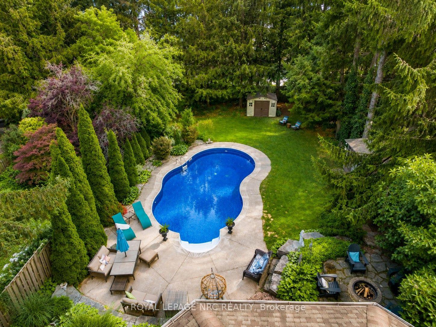 Photo 3 of 3 Greenvale Court, Pelham, Fonthill — HOMEH