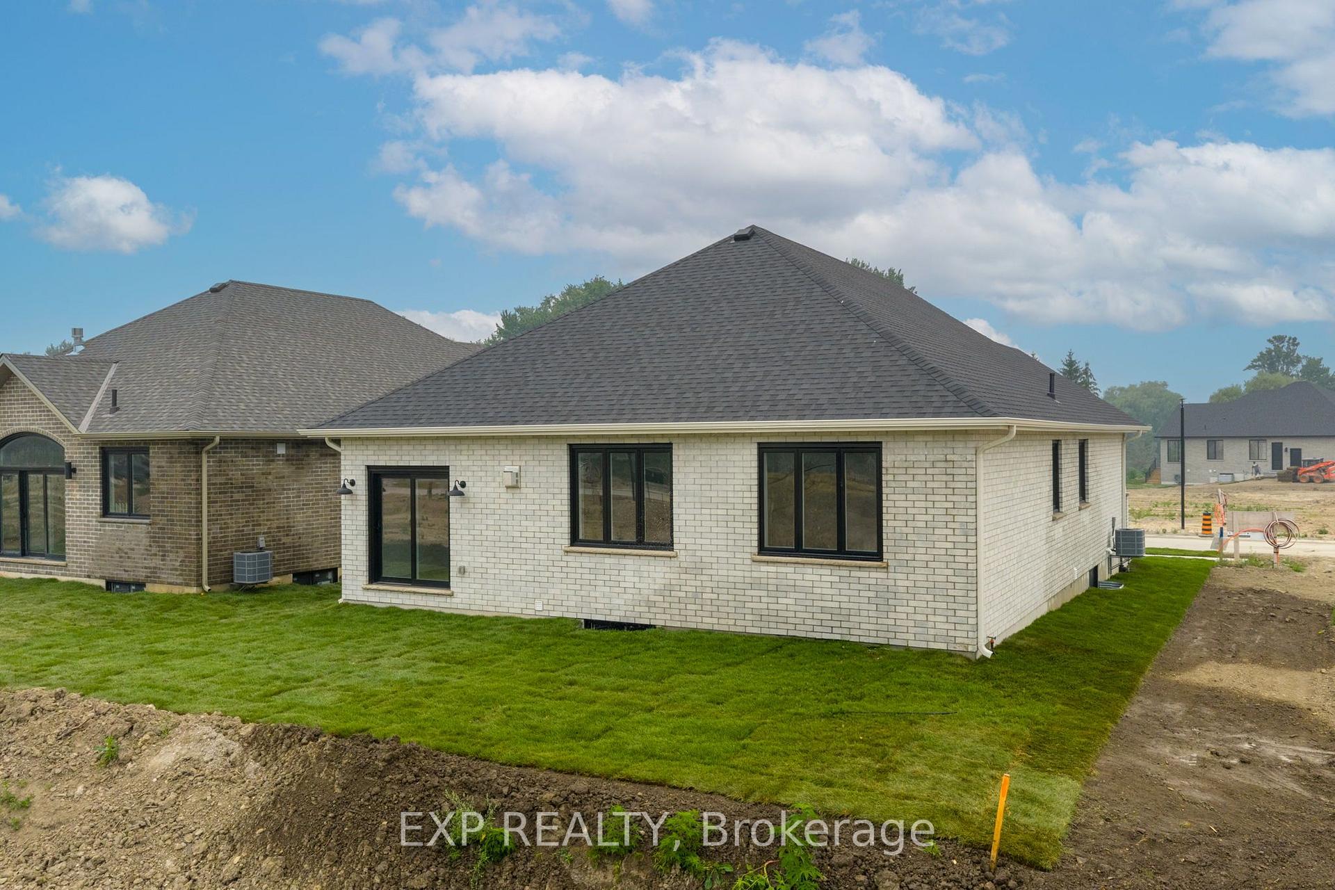 Photo 35 of 73 Dearing Drive, South Huron, Exeter — HOMEH