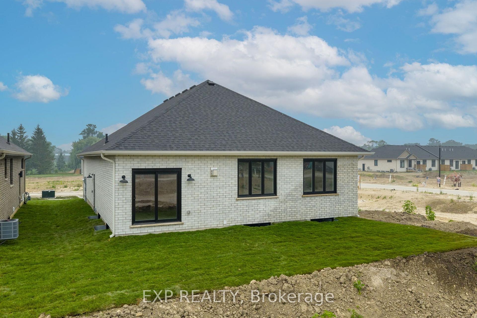 Photo 36 of 73 Dearing Drive, South Huron, Exeter — HOMEH
