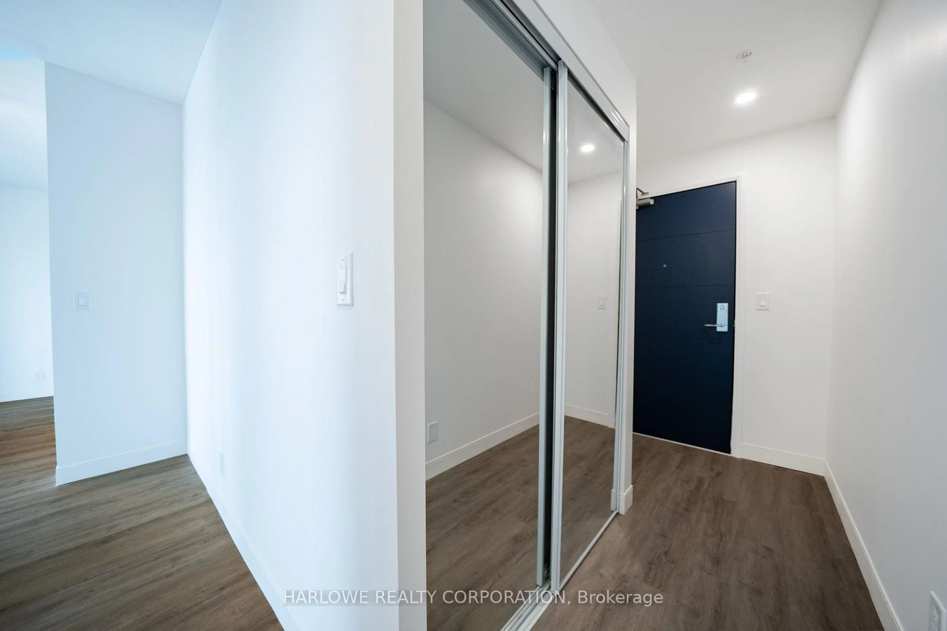Photo 5 of Unit 2207 B, 8 Hughson Street, Hamilton, Beasley — HOMEH