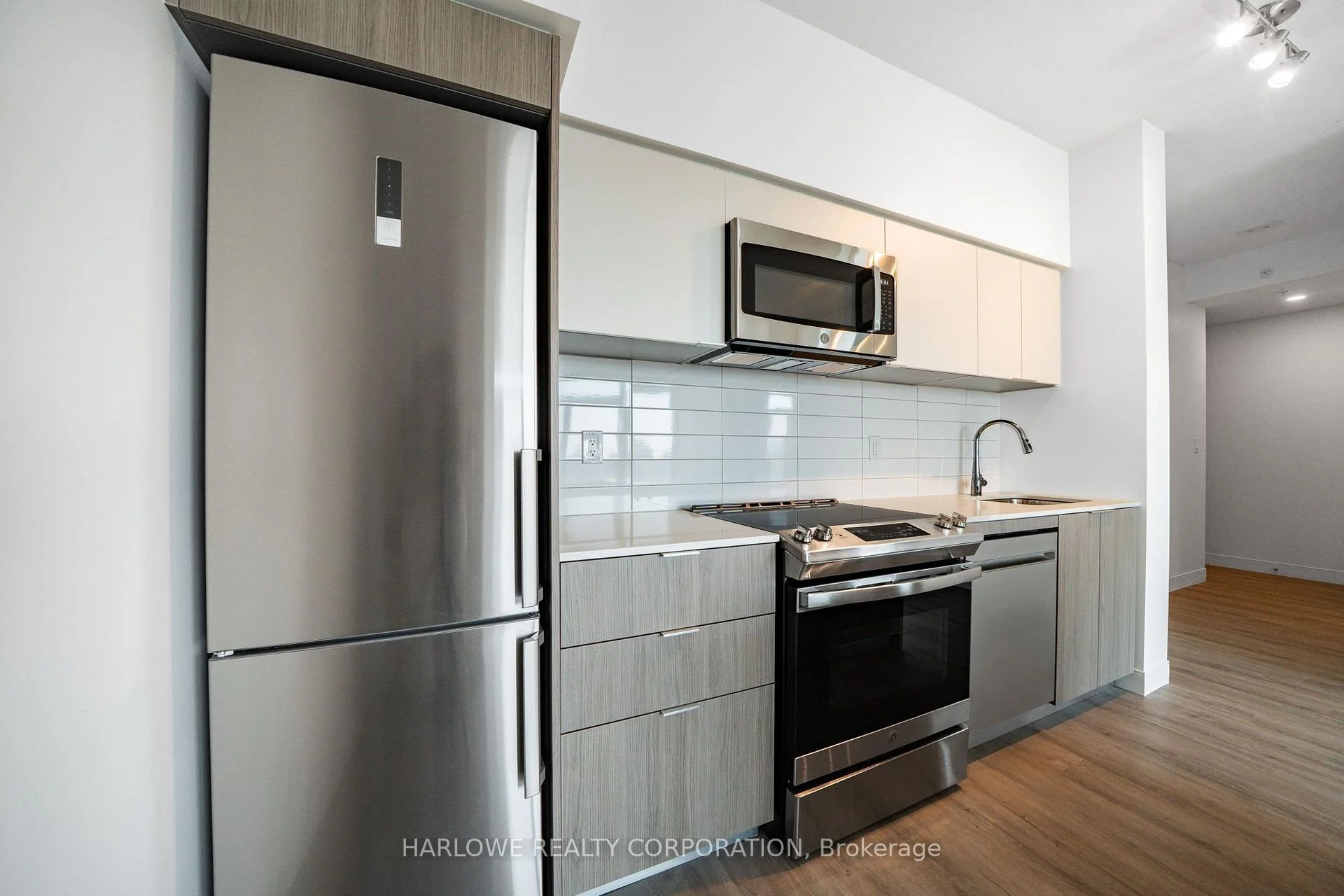 Photo 15 of Unit 2207 B, 8 Hughson Street, Hamilton, Beasley — HOMEH