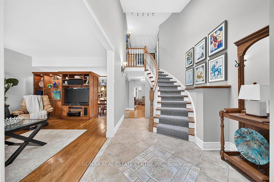Photo 4 of 30 Carriagegate Drive, Hamilton, Thorner — HOMEH