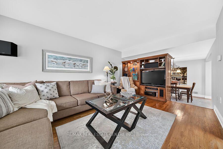 Photo 6 of 30 Carriagegate Drive, Hamilton, Thorner — HOMEH