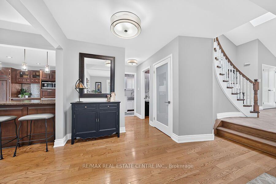 Photo 10 of 30 Carriagegate Drive, Hamilton, Thorner — HOMEH