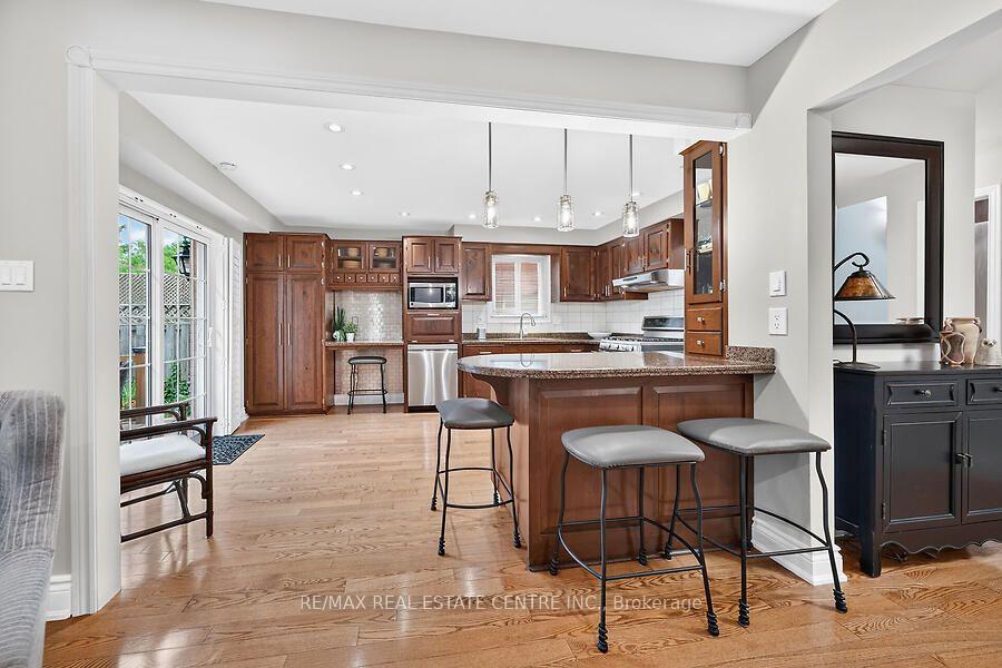 Photo 15 of 30 Carriagegate Drive, Hamilton, Thorner — HOMEH