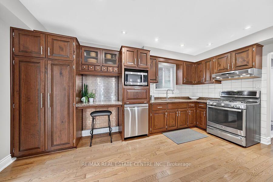 Photo 17 of 30 Carriagegate Drive, Hamilton, Thorner — HOMEH
