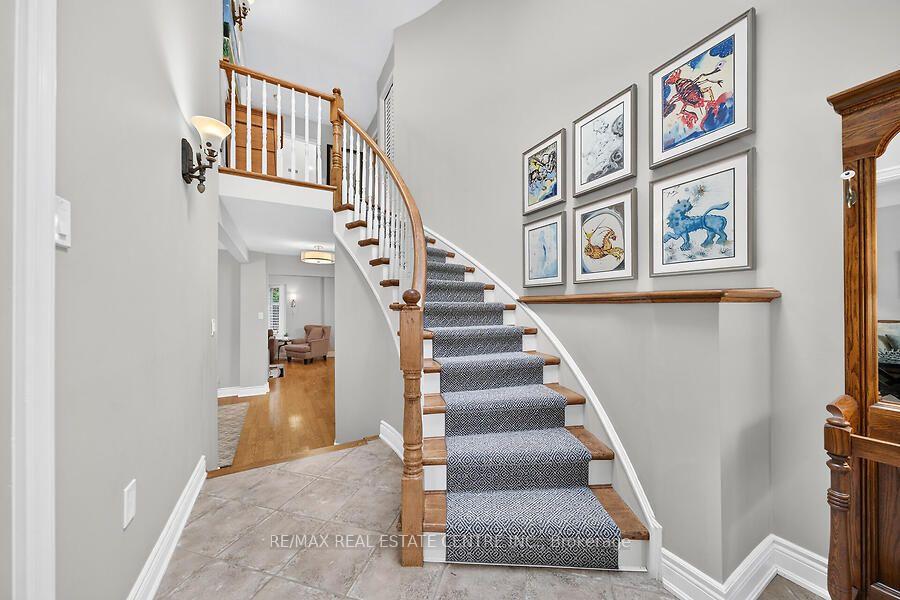 Photo 32 of 30 Carriagegate Drive, Hamilton, Thorner — HOMEH