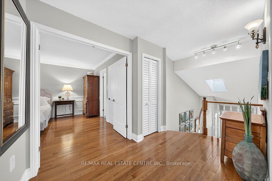 Photo 34 of 30 Carriagegate Drive, Hamilton, Thorner — HOMEH