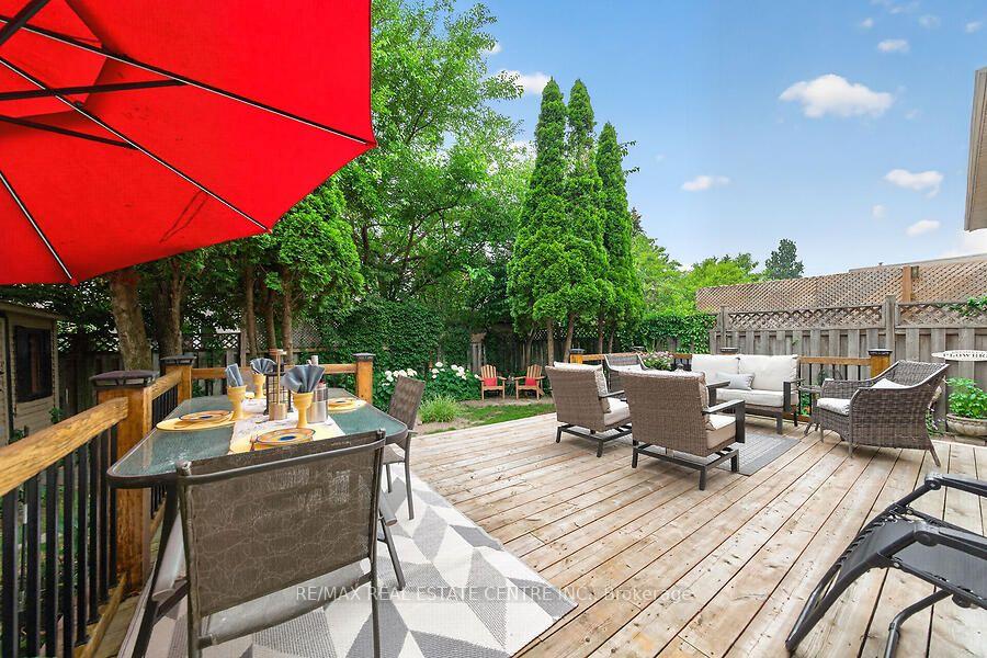 Photo 42 of 30 Carriagegate Drive, Hamilton, Thorner — HOMEH