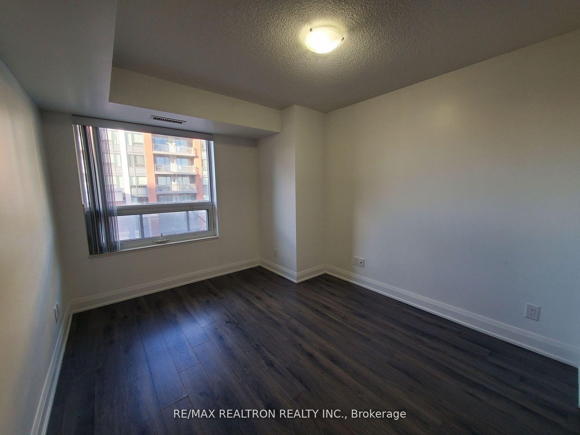 Photo 4 of Unit 516, 1 Uptown Drive, Markham, Unionville — HOMEH