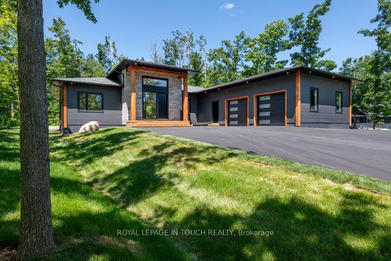 Photo 2 of 57 Alpine Drive, Oro-Medonte, Rural Oro-Medonte — HOMEH